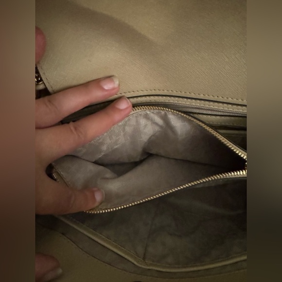 MICHAEL KORS Sofia Large East West Satchel - Picture 10 of 15